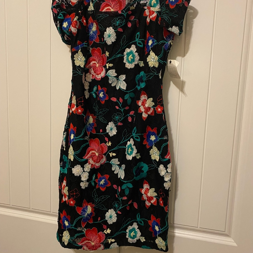 Guess dress nwt size 6